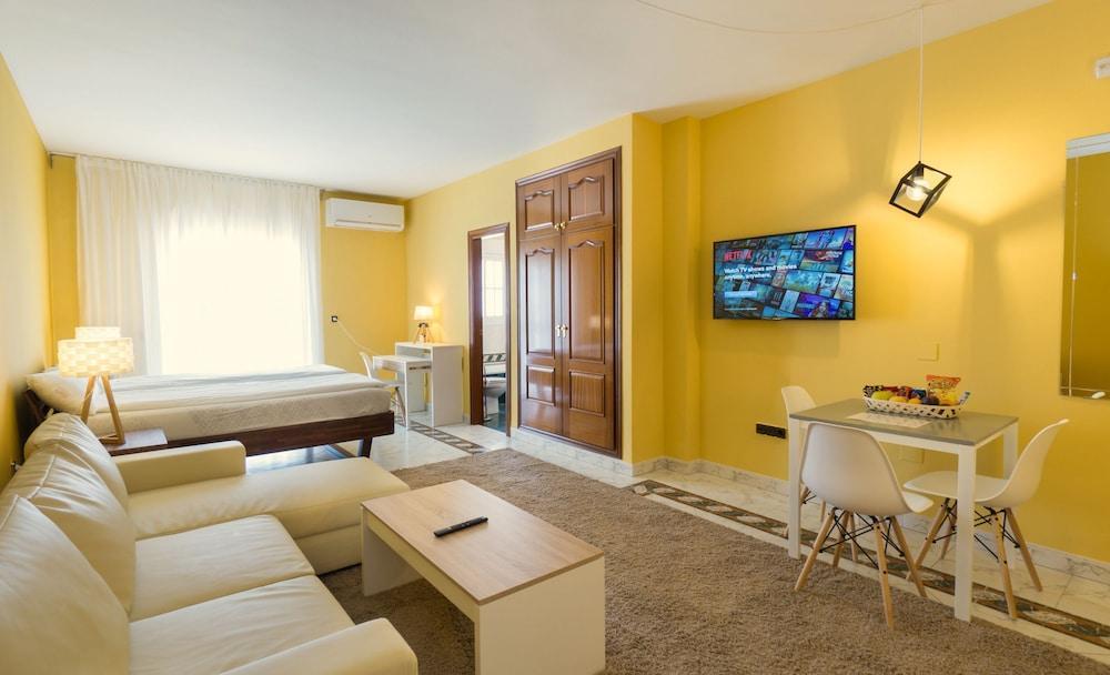 Hotel La Palmera Alhaurin el Grande Bagian luar foto