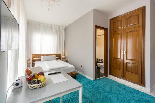 Hotel La Palmera Alhaurin el Grande Bagian luar foto